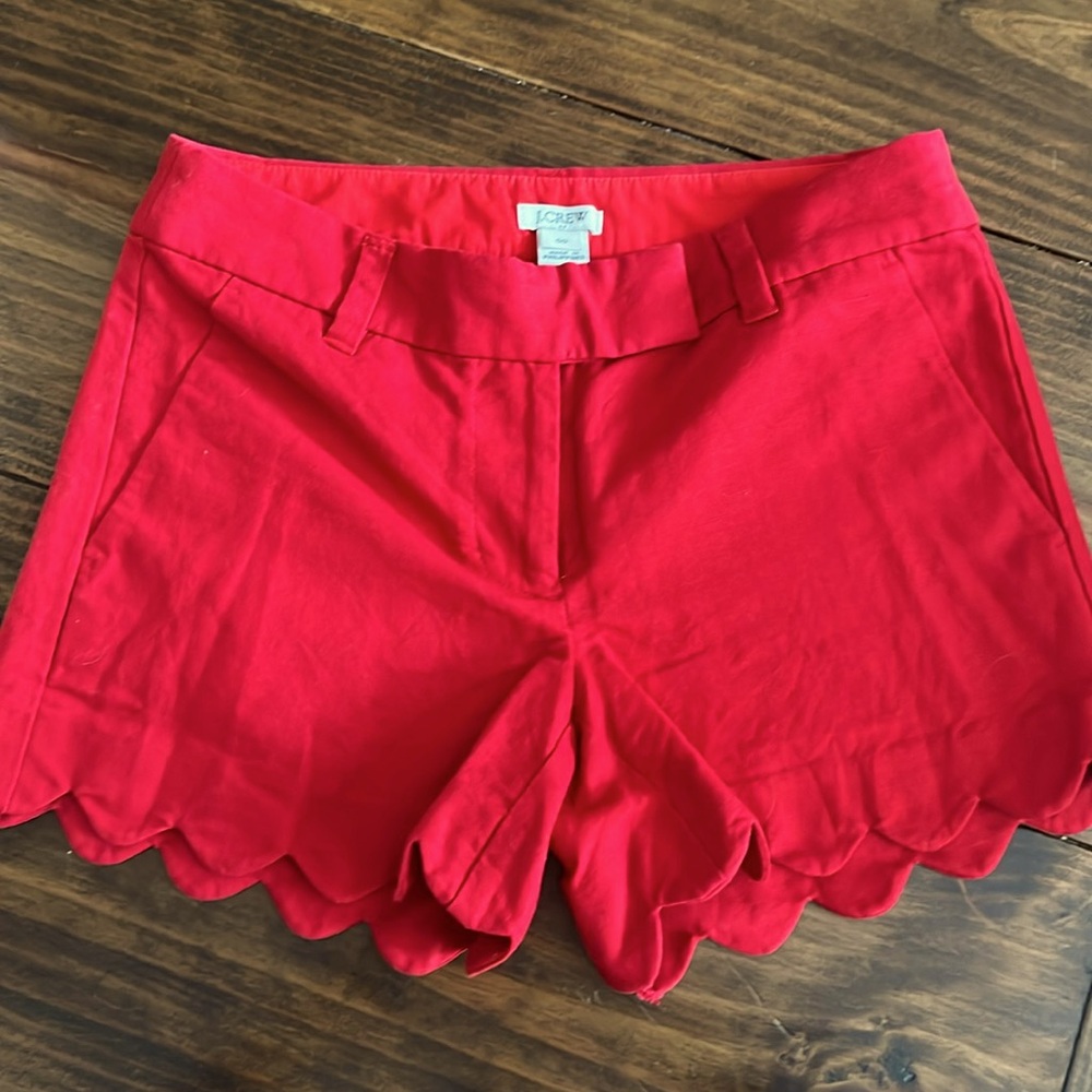 Jcrew size 00 women’s scalloped linen red shorts-good condition.